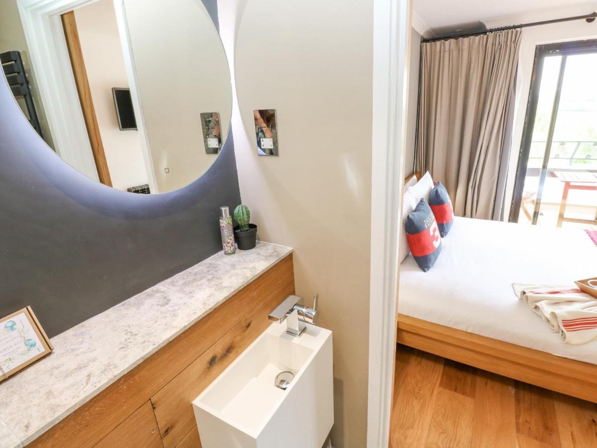 The Crows Nest Apartment Фалмът Екстериор снимка